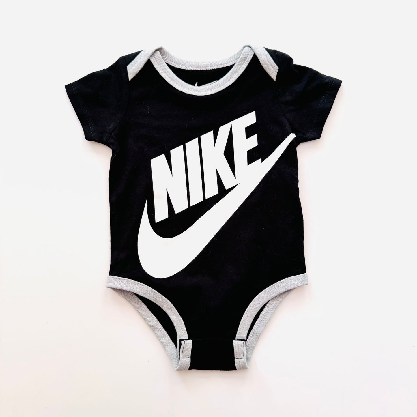 6 m Body Nike Nuevo