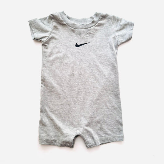 6 - 9 m Romper Nike Nuevo