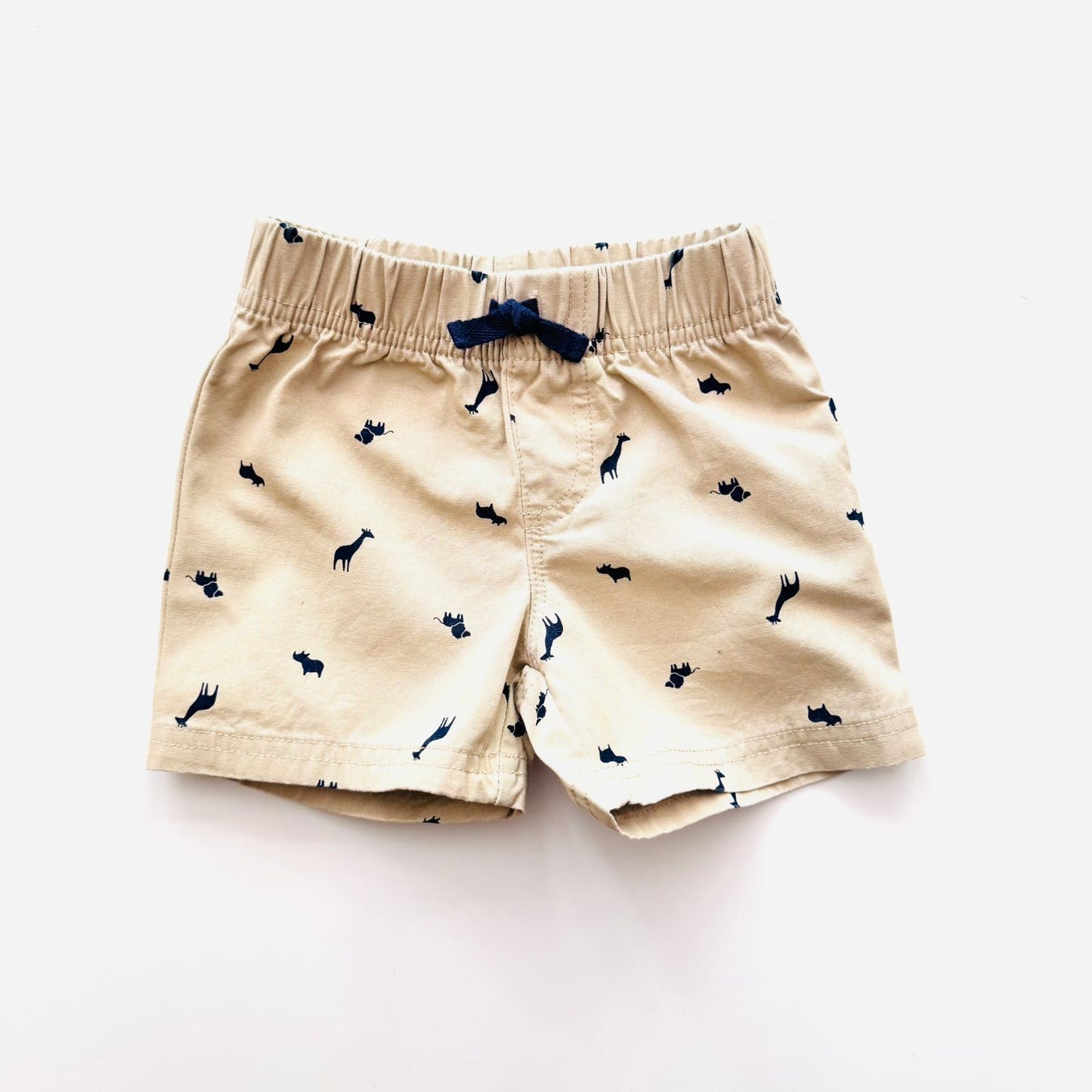 6 - 9 m Bermuda Carter´s Nuevo